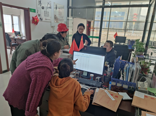 黃陵公司：創(chuàng  )新財務(wù)控制與銷(xiāo)售業(yè)務(wù)融合新模式