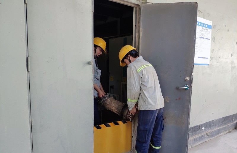 富平公司原料車(chē)間：未雨綢繆 拉開(kāi)防汛戰備序幕