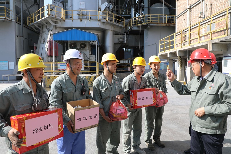 黃陵公司：小企業(yè)的幸?！懊艽a”