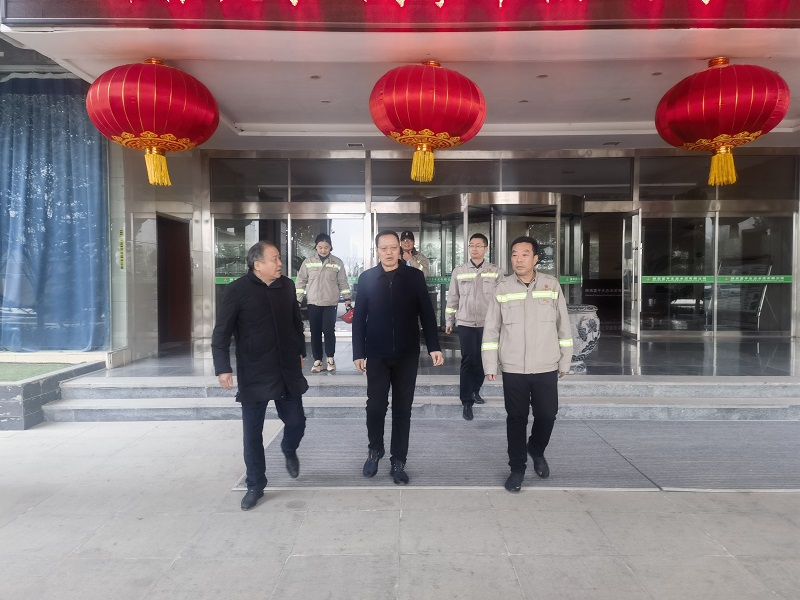 暖心 ——陜西建材科技公司黨委書(shū)記、董事長(cháng)張超暉新春走基層鼓干勁