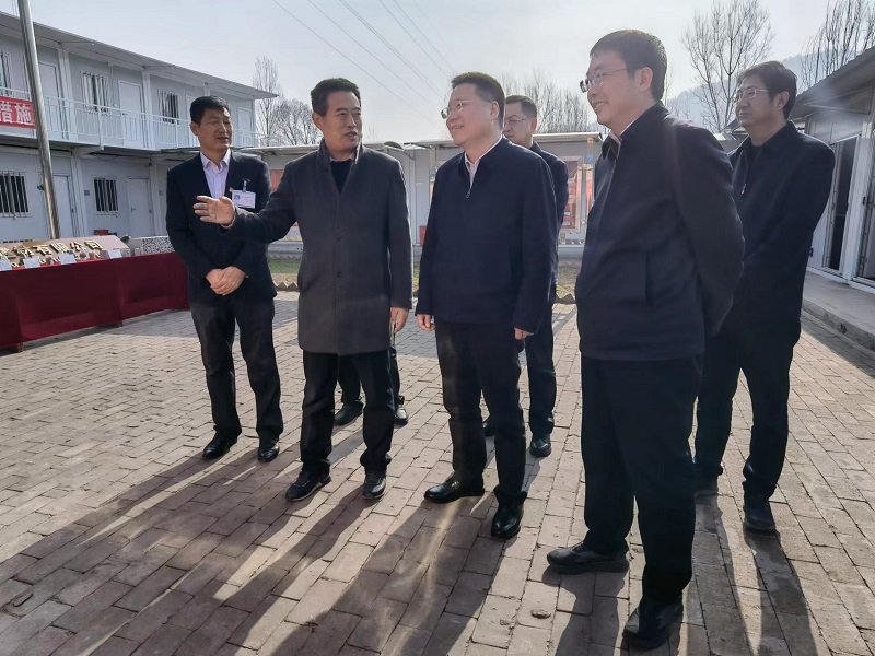 延安市市委副書(shū)記、市長(cháng)嚴漢平一行到黃陵新材公司調研指導工作