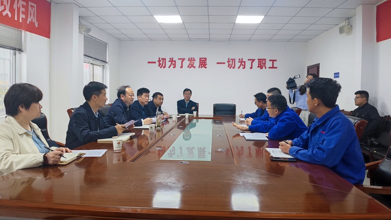 漢中市人大常委會(huì )副主任、勉縣縣委書(shū)記黎建軍到賽柯瑞思公司調研指導工作